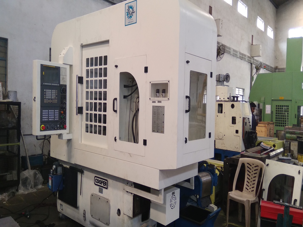 P251 - 5 axis CNC Hobbing Machine