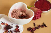 Rose Petal Powder - Packaging Size: 100g