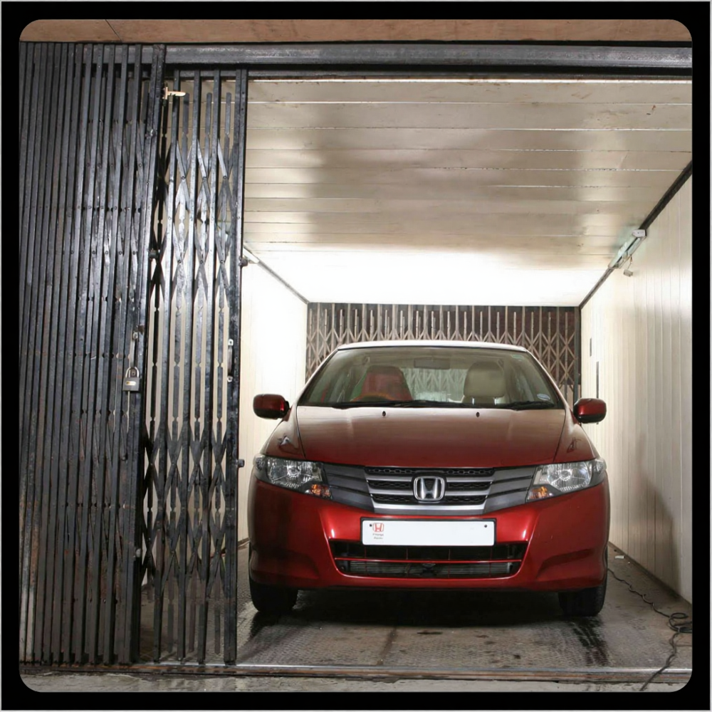 Hydraulic Parking Car Elevator - Capacity: 2500 Kg