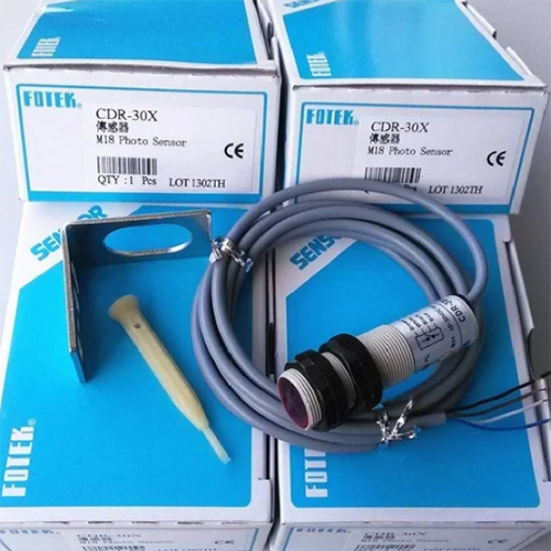 Fotek CDR-30X M18 Photo Sensor Reflex Type