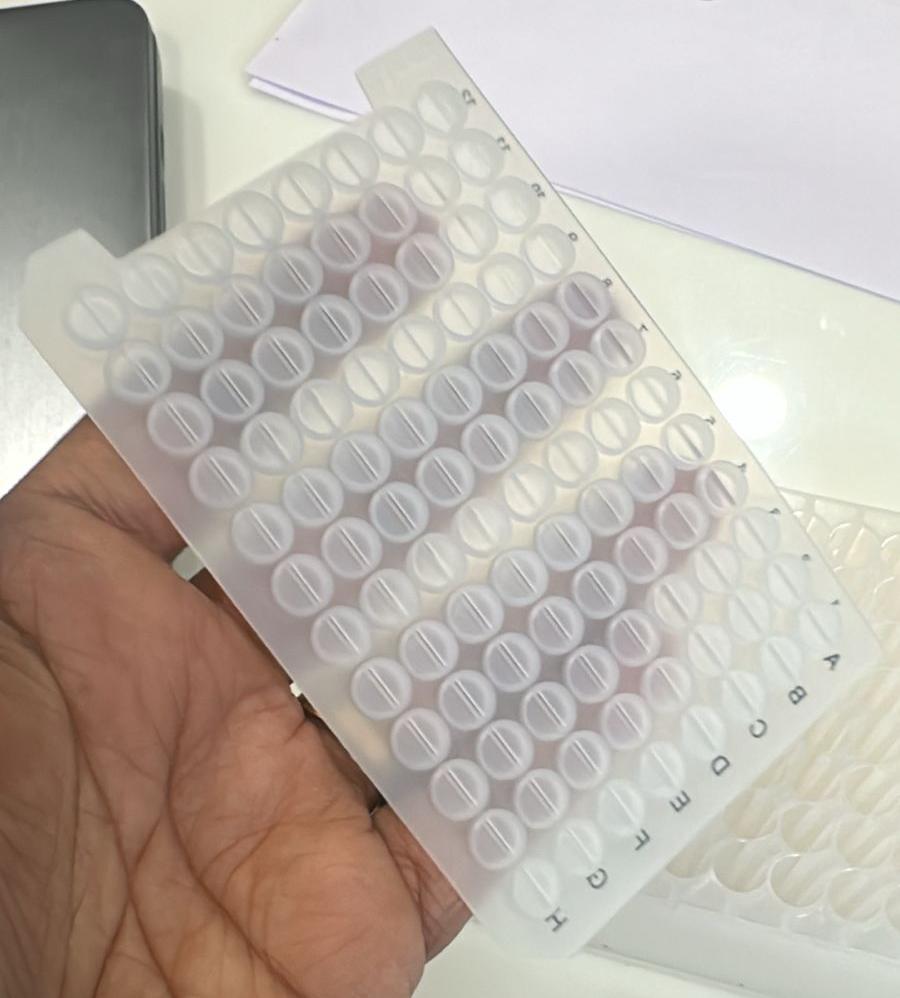 Deep well plate silicone mat 