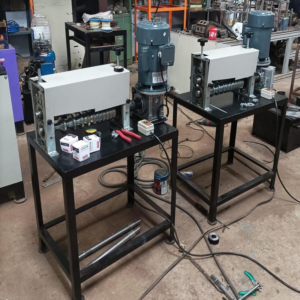 Motorized Wire Stripping Machine