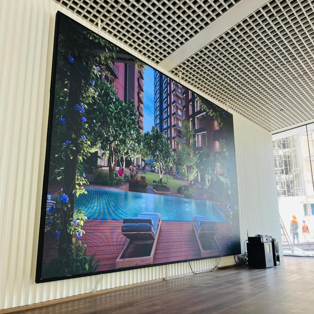100 Inch Display/ Home Theatre 
