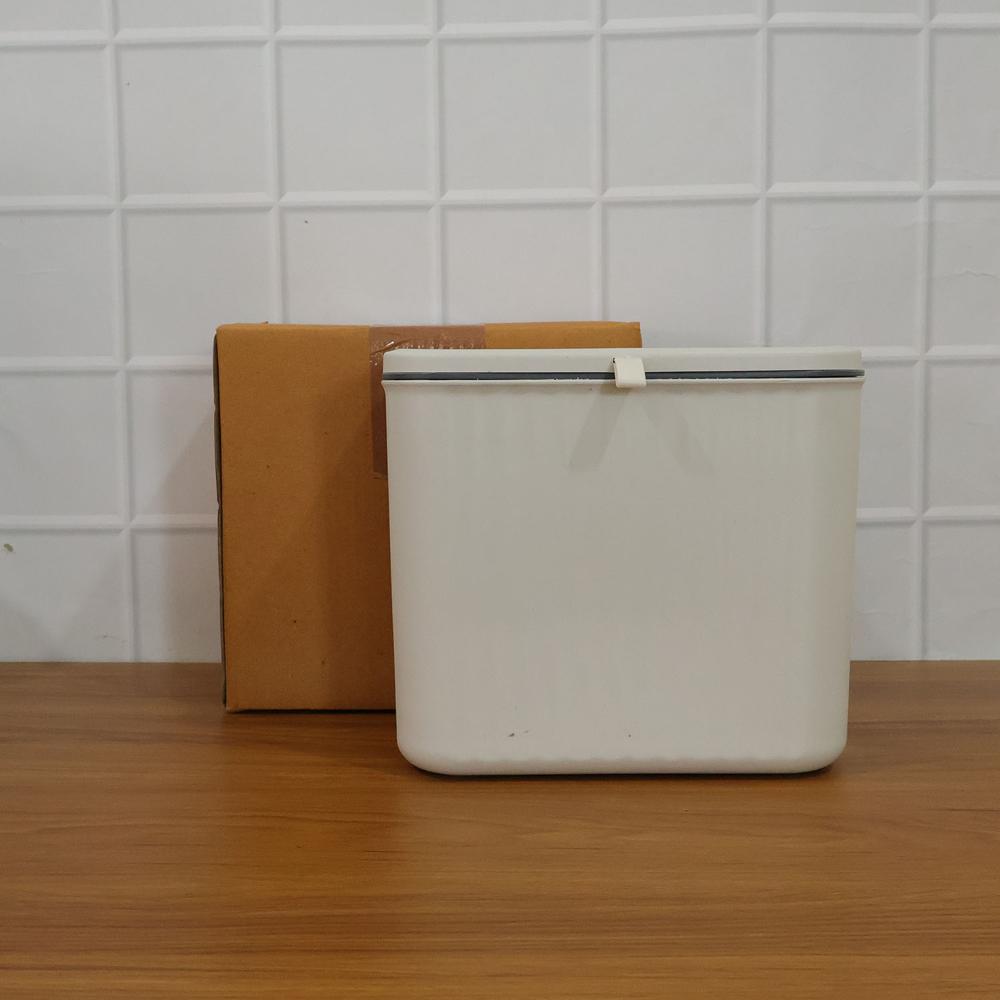 Stylish Plastic Kitchen Dustbin (1 Pc)