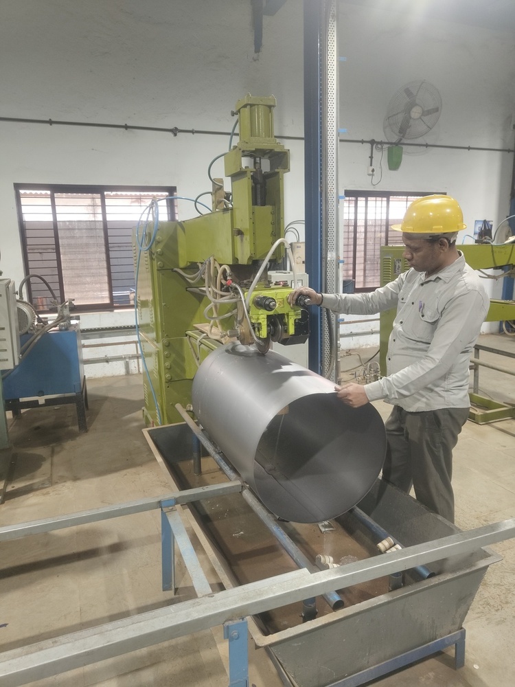 बैरल बॉडी सीम वेल्डिंग मशीन