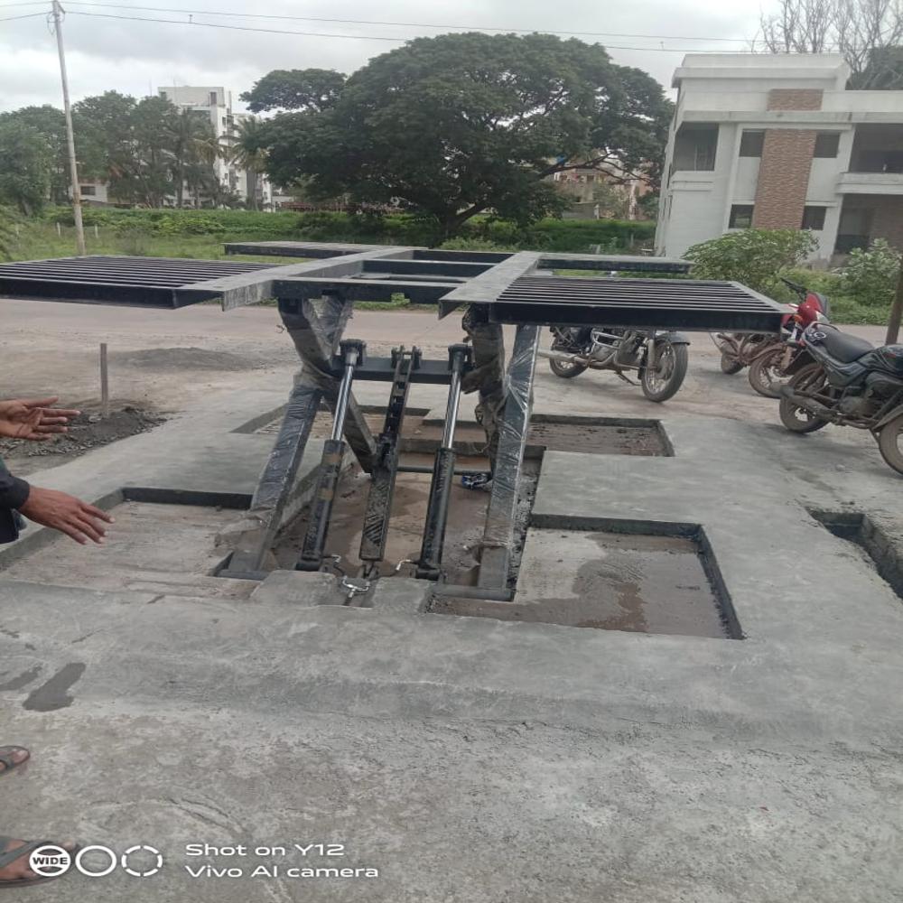 SCISSOR LIFT 