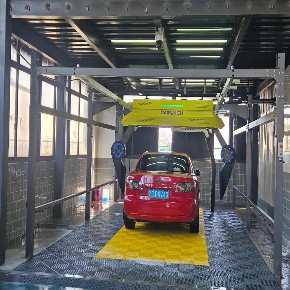 TOUCHLESS AUTOMATIC CAR WASHER