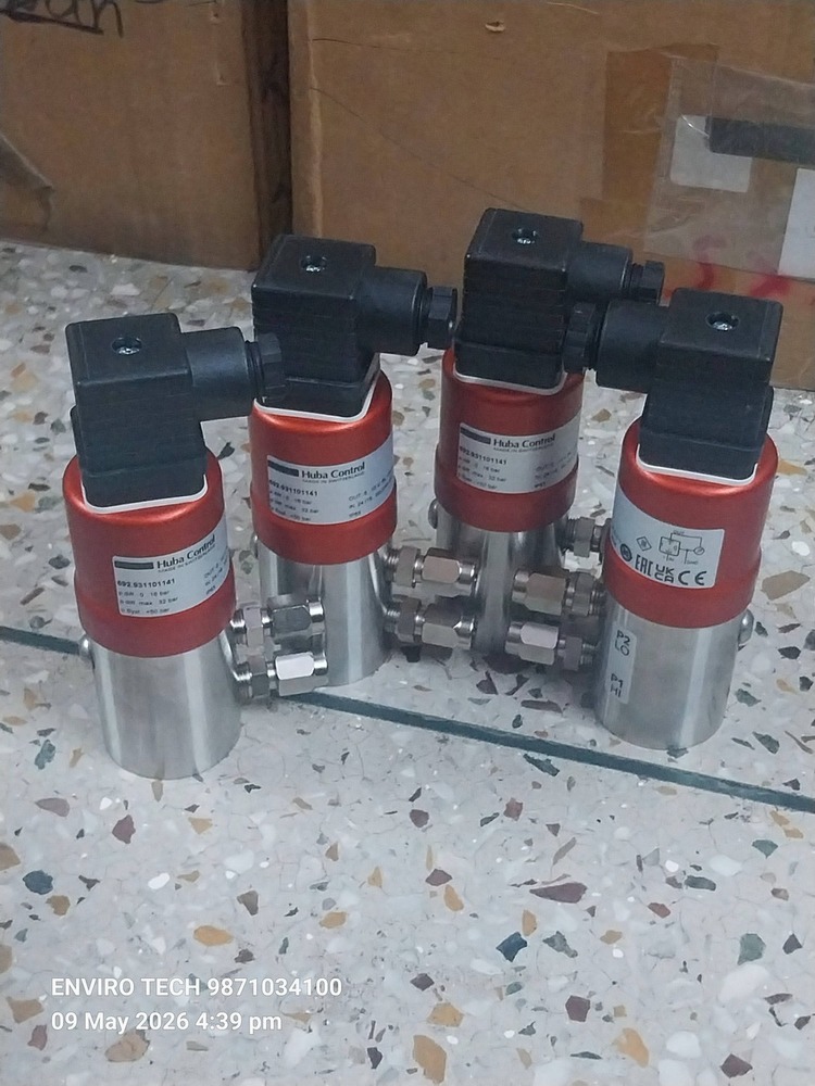 Huba Pressure Transmitter Model 692.931101141 Range 0 TO 16 Bar