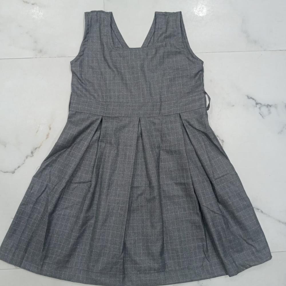 School Uniform - Gender: Fimele