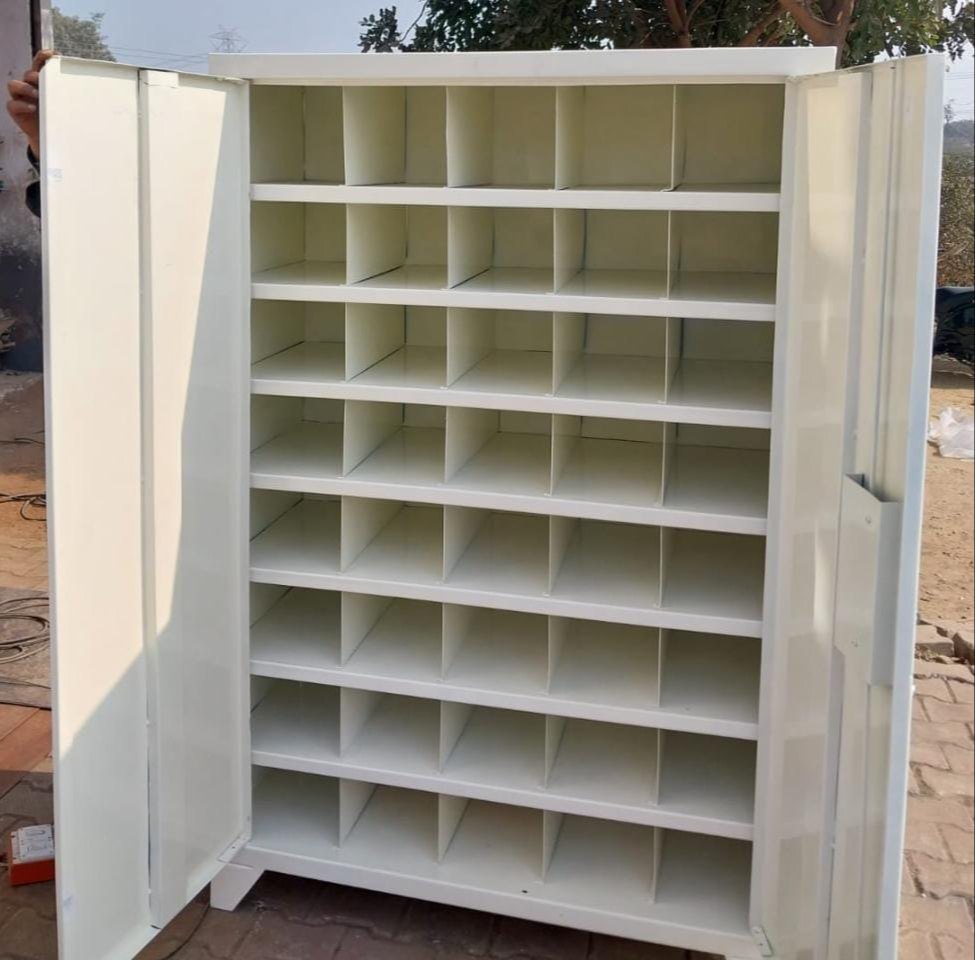 Pigeon Hole Rack With Door