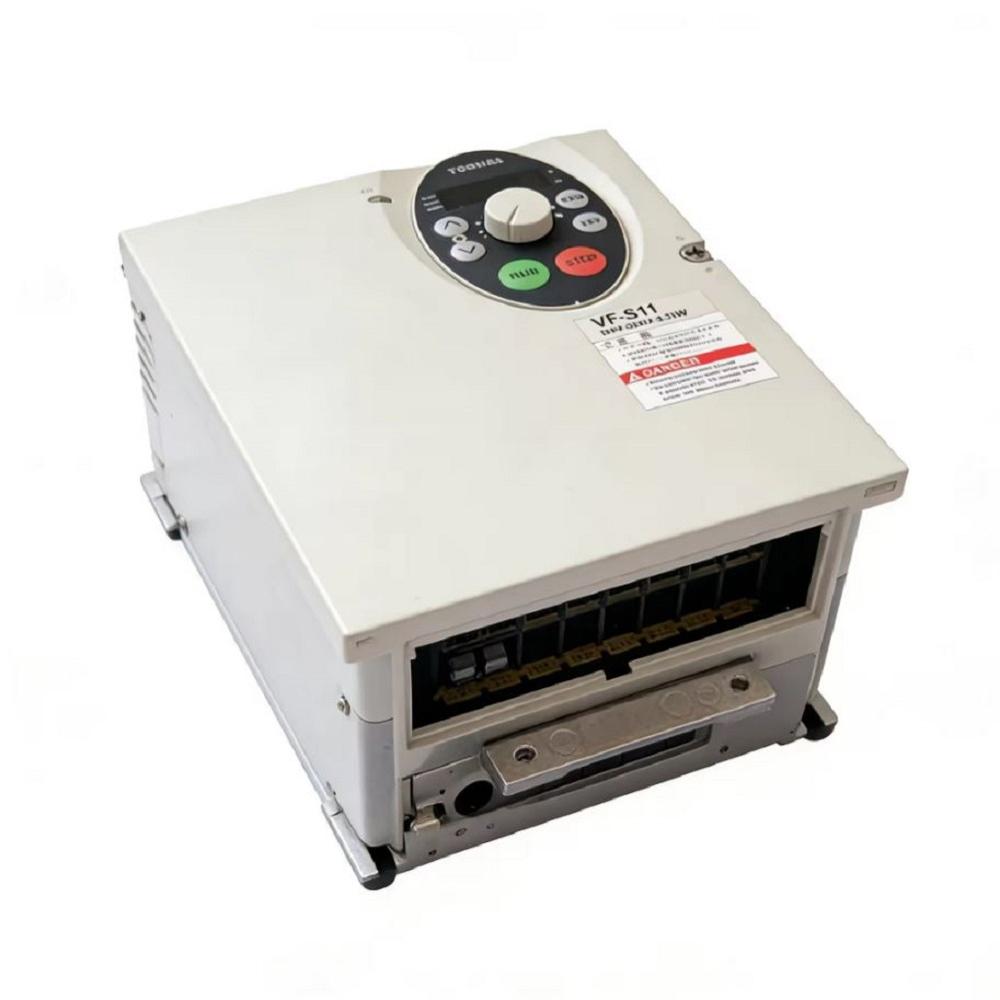 TOSHIBA VFS11-4022PL-WN Frequency converter