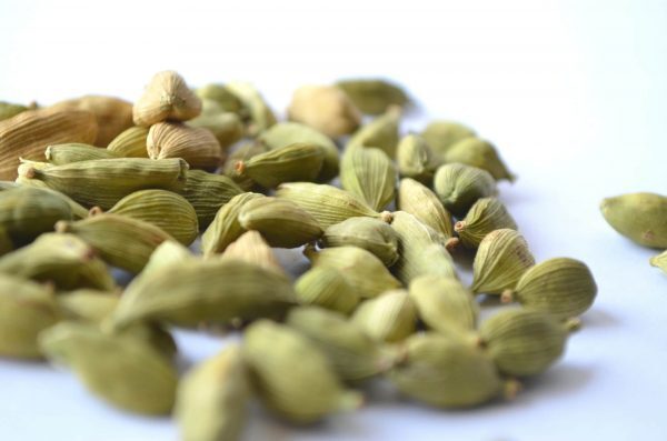 Green Cardamom - 100% Natural Whole Pods, Aaa Grade, Lustrous Green, Aromatic & Slightly Sweet