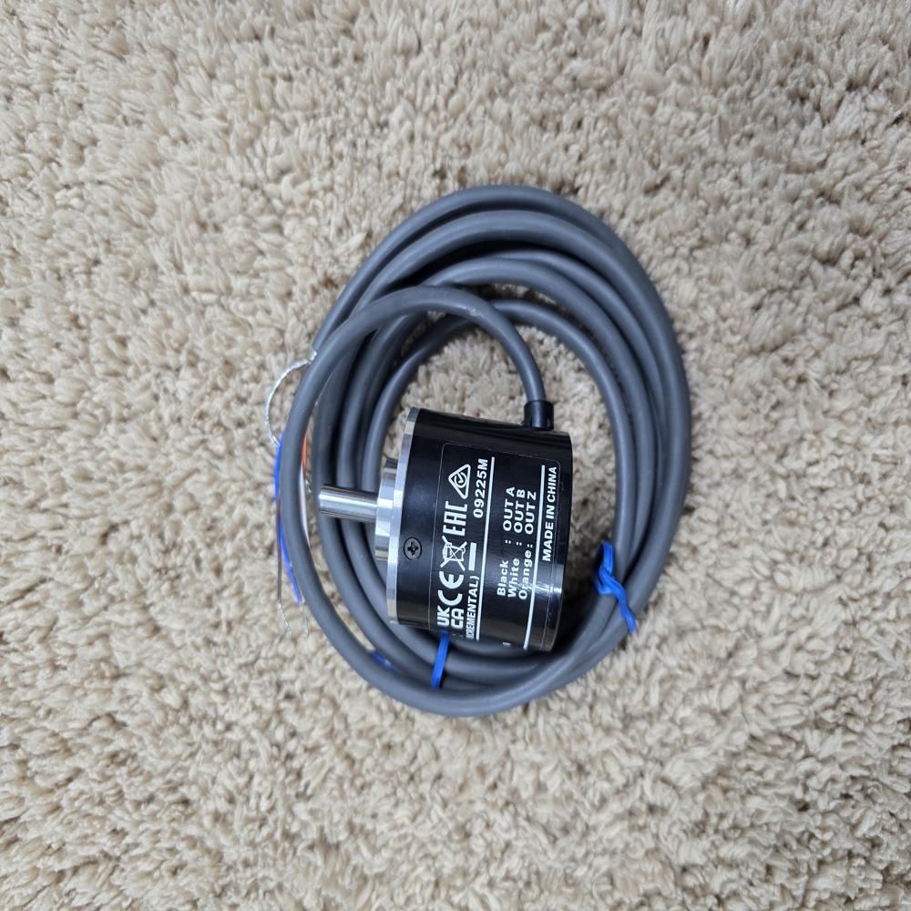 Black E6B2-CWZ6C-600 PPR - Omron Encoder