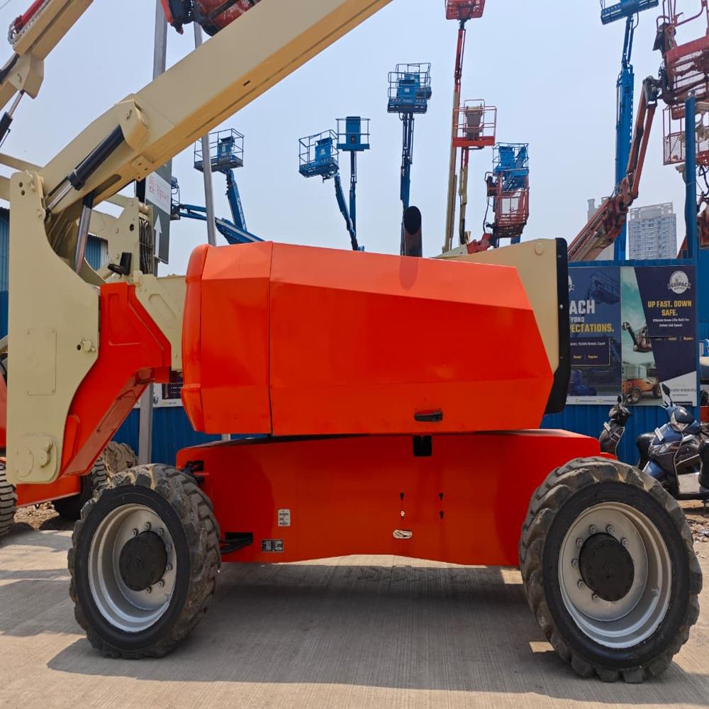 80 Feet Boom Lift (Genie & JLG)