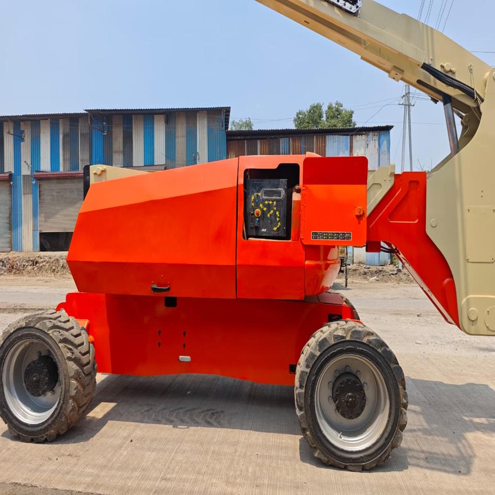 80 Feet Boom Lift (Genie & JLG)