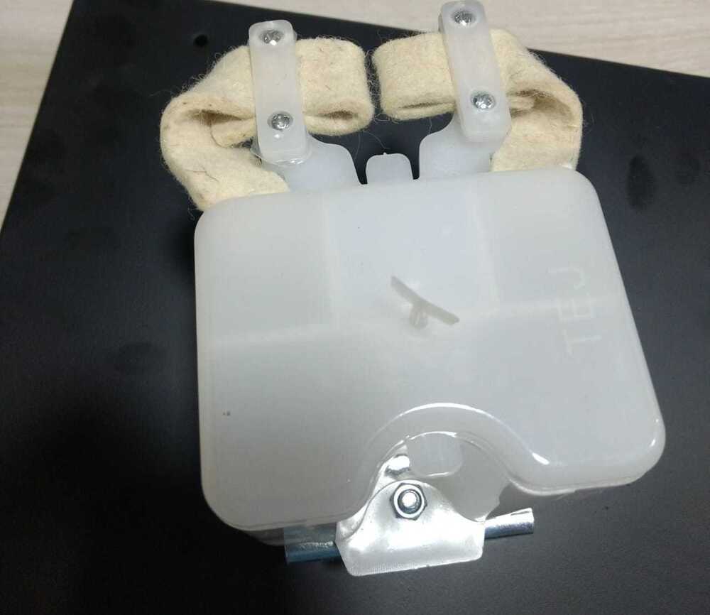 Elevator Oil Can - Capacity: 500 Ml Milliliter (Ml)