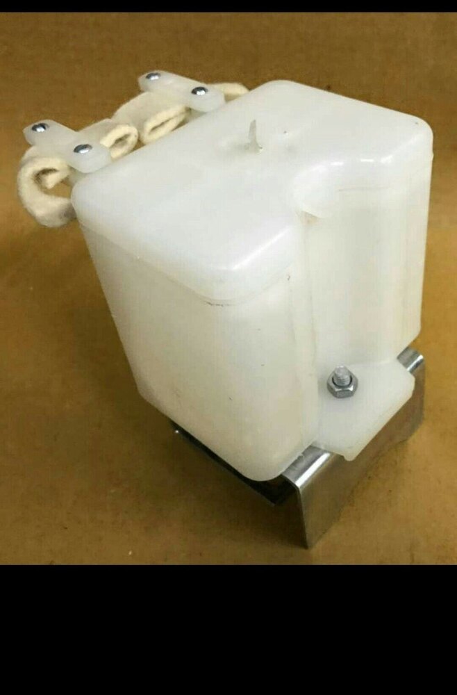Elevator Oil Can - Capacity: 500 Ml Milliliter (Ml)