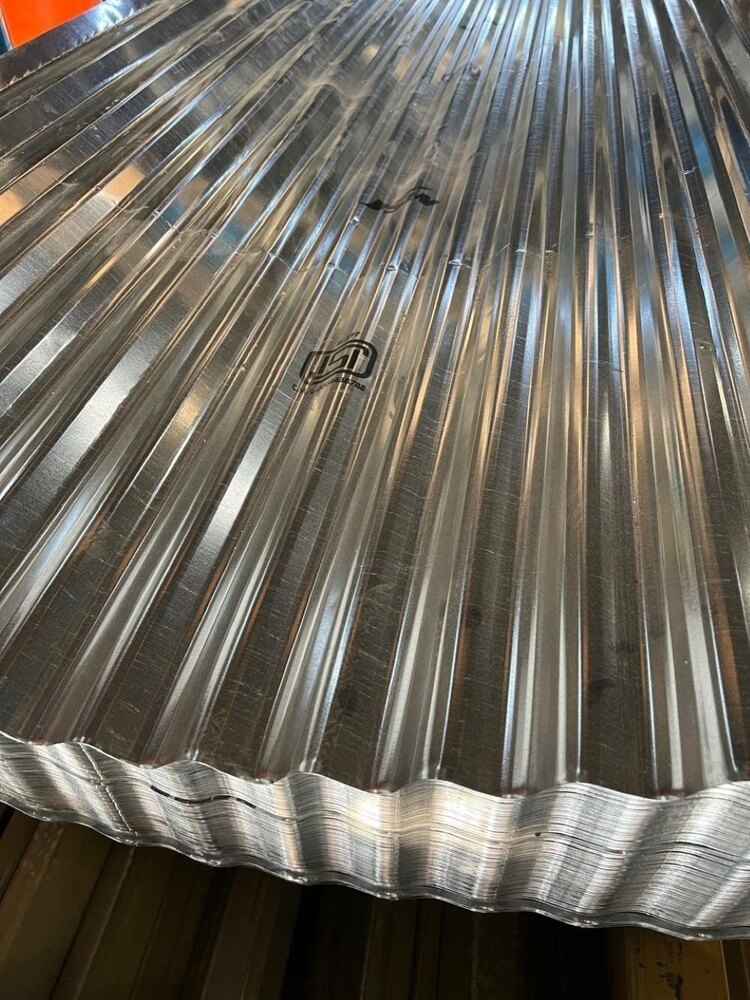 Galvanized Corrugated Roofing Sheet - Galvanized Iron, 10x3.5 Feet, Silver Finish | Polished Surface, Rainwater Drainage, Versatile Use