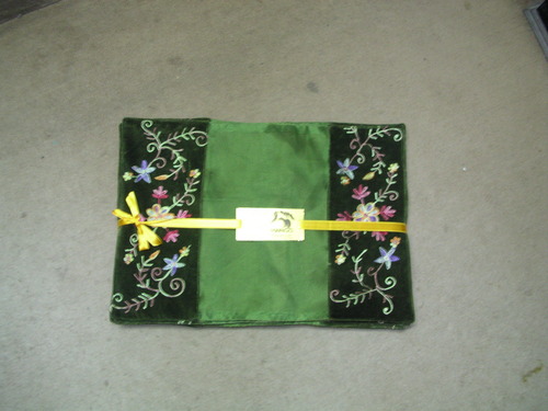 Table Mats - Polyester Material, 12x18 Inches Rectangle Shape, Green Color | Set of 4, Machine Washable, Lightweight 0.5 lbs