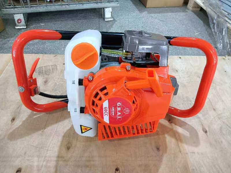 Earth Auger 68cc 2 Str - w/o Bid Round Frame /-