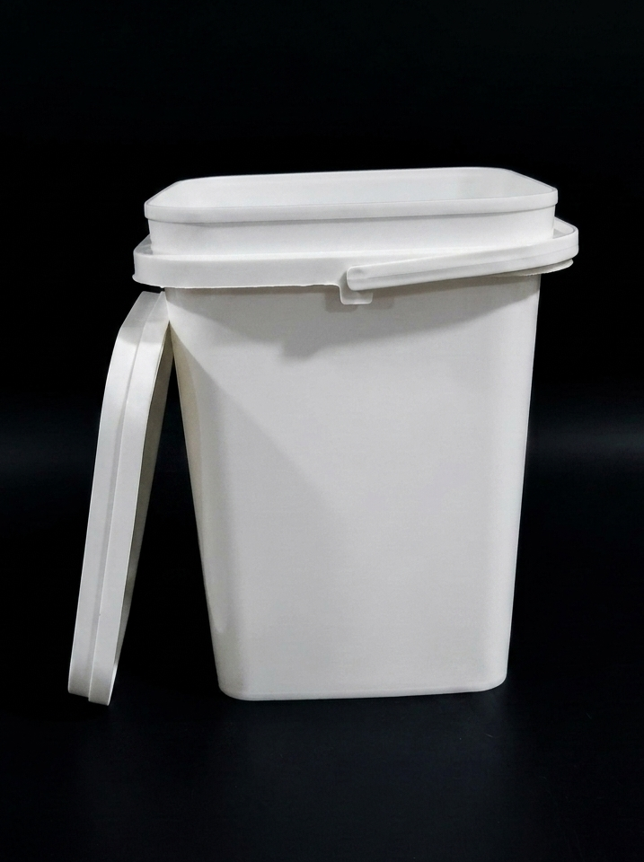 3 LTR SQUARE