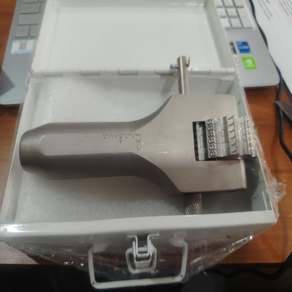 Manual Rotary Numerator - Color: Silver