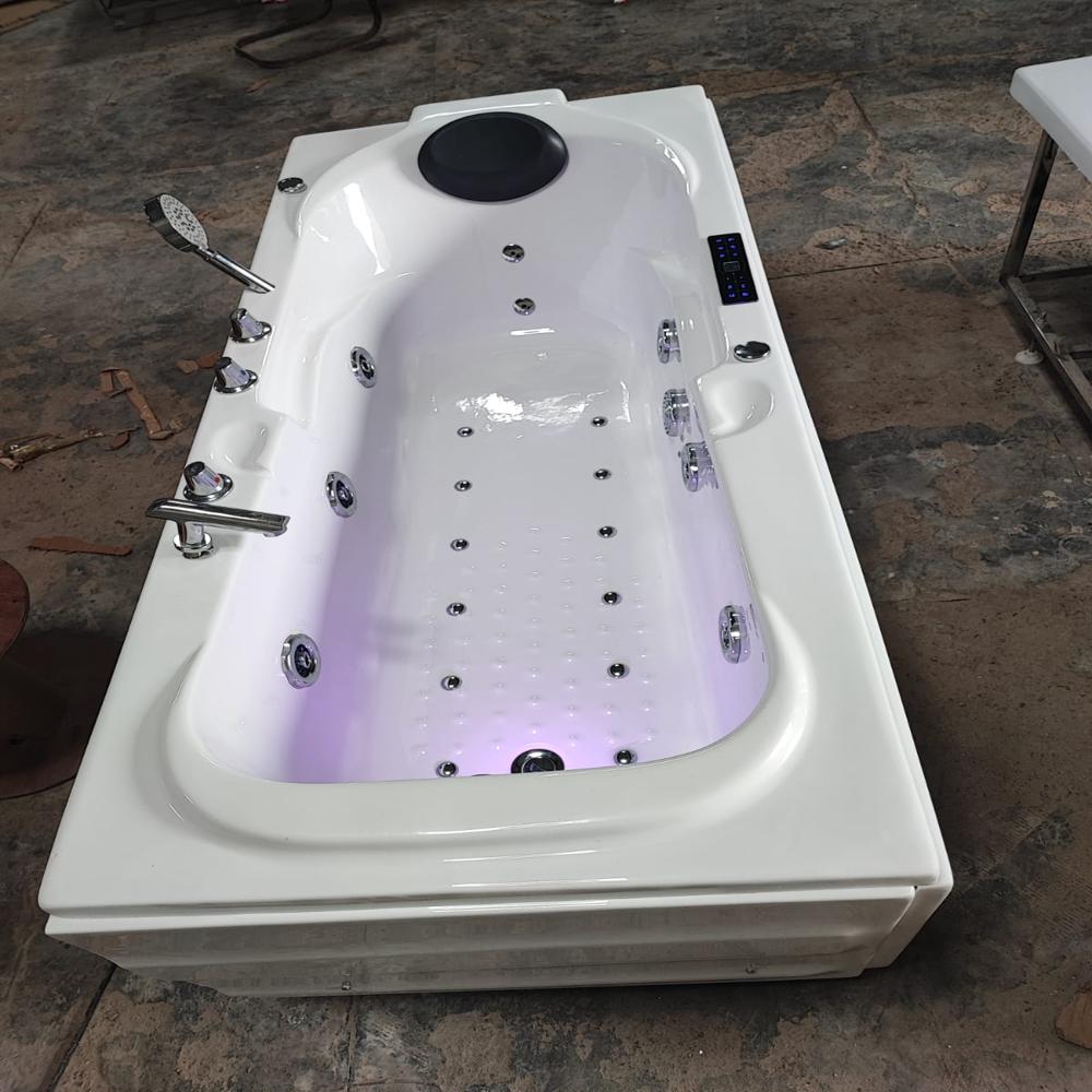 Corner Ceramic Bathtub