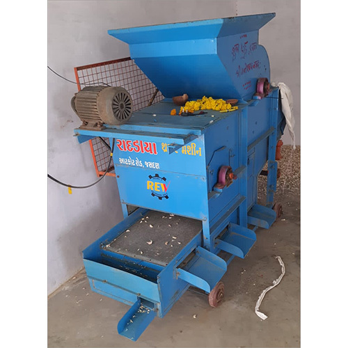 Tactor And Motor Opreted Kalonji Cleaning Decorticator Machine