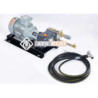 Triple plunger pump