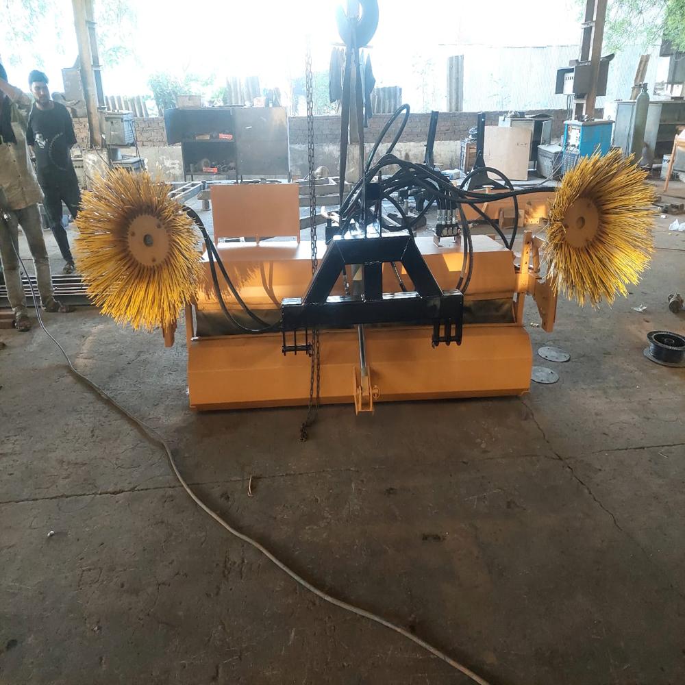 Hydraulic Road Broomer With Side Brush
