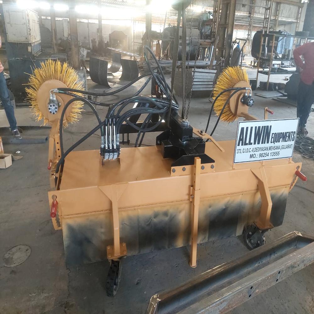 Hydraulic Road Broomer With Side Brush