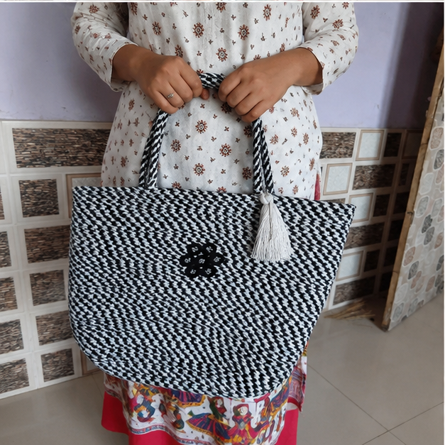 Jute Cap With Bag