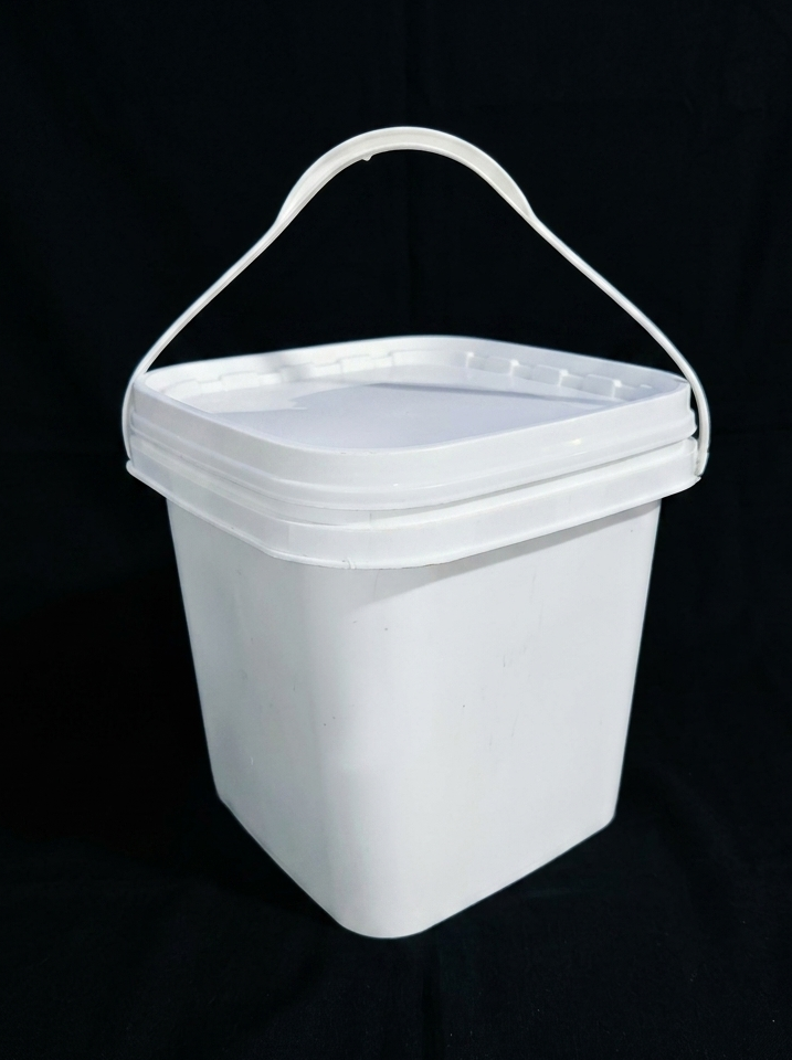 9 LTR SQUARE BUCKET 