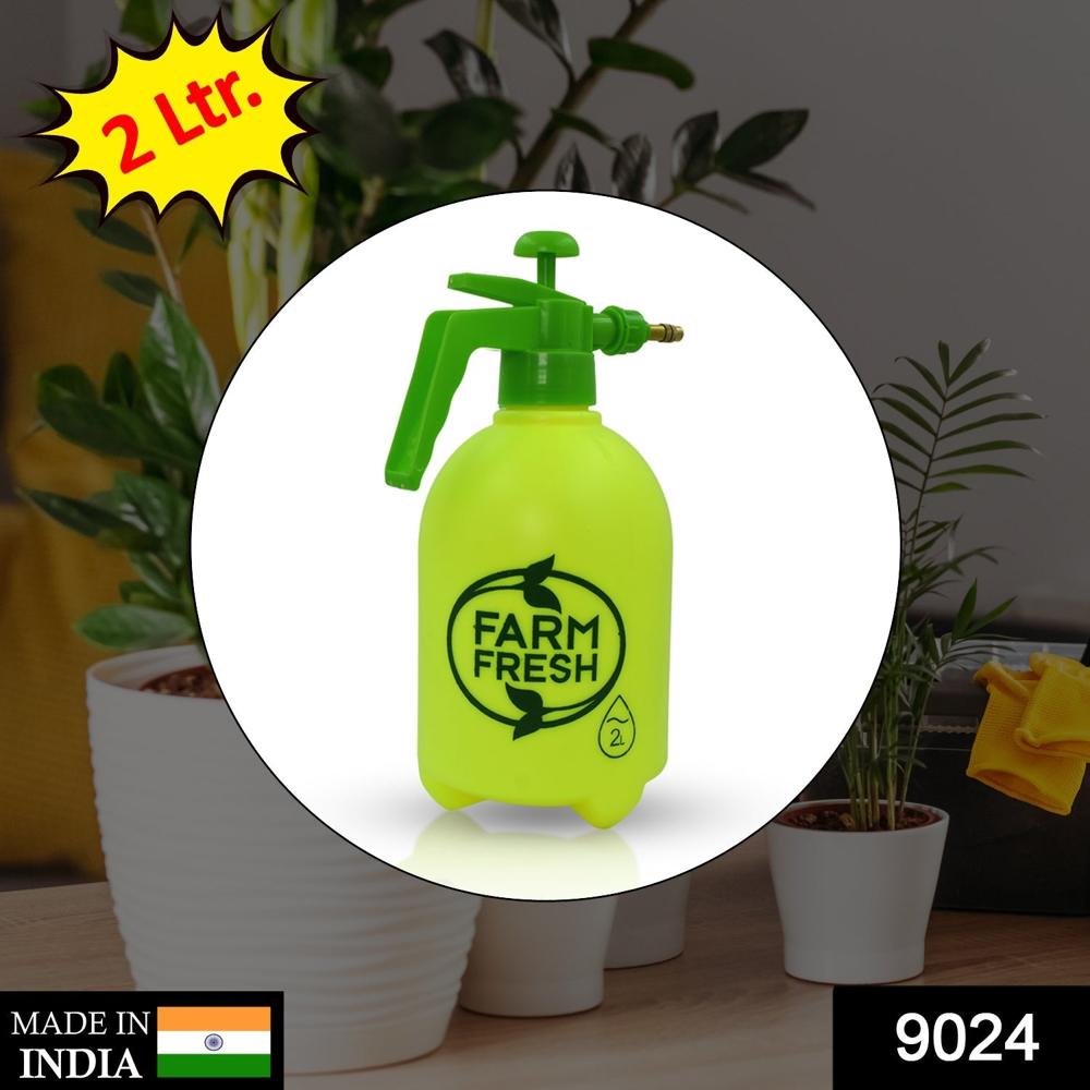 2l Ff Garden Sprayer For Sprinkling And Showering In Gardens And Parks - Color: Mix