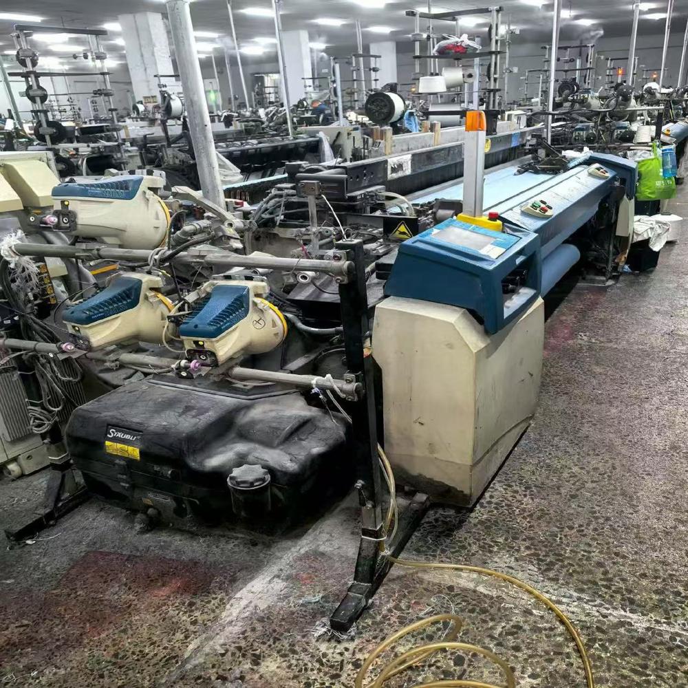 Picanol omni plus 800 air jet loom