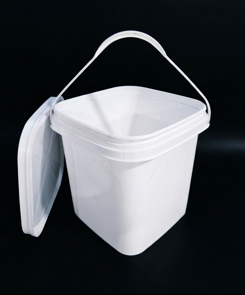 9 Ltr Square Bucket - Color: White