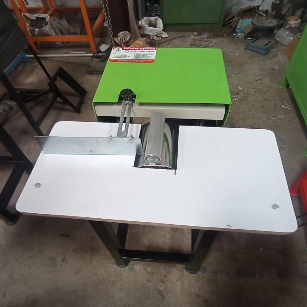 Gum Pasting Machine