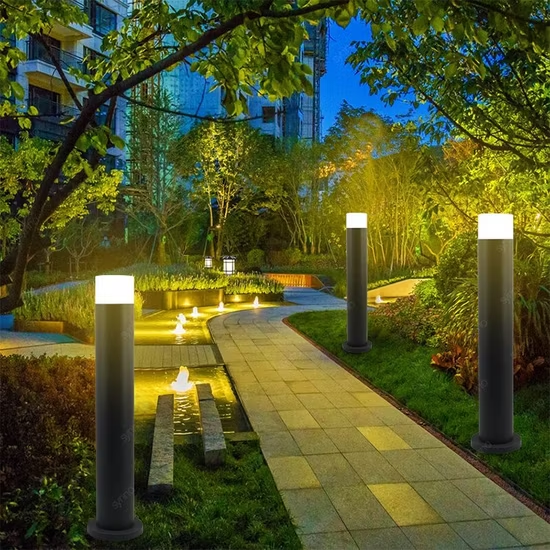 Bollard Light - Color: Black