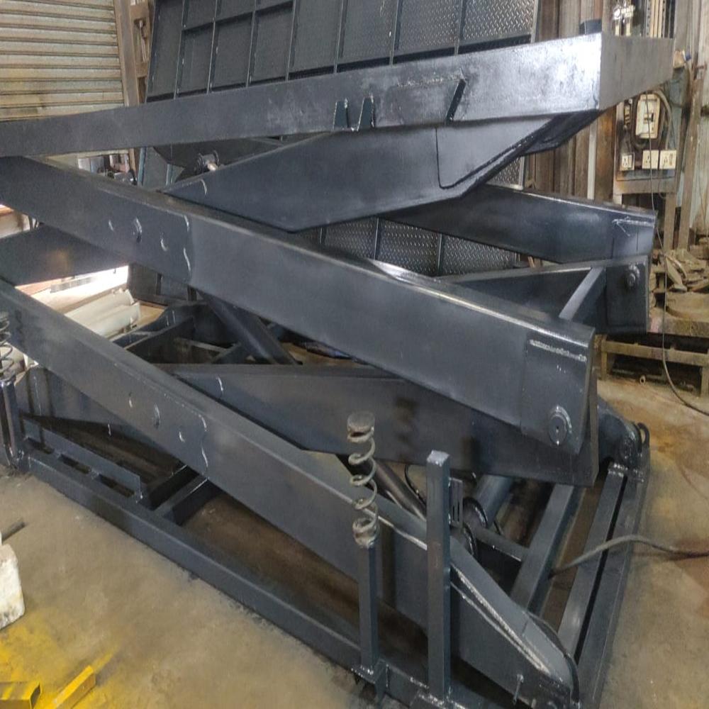 3 Ton Automobile Scissor Lift 8 Feet Height - Car Dimension: As Per Customer Specification
