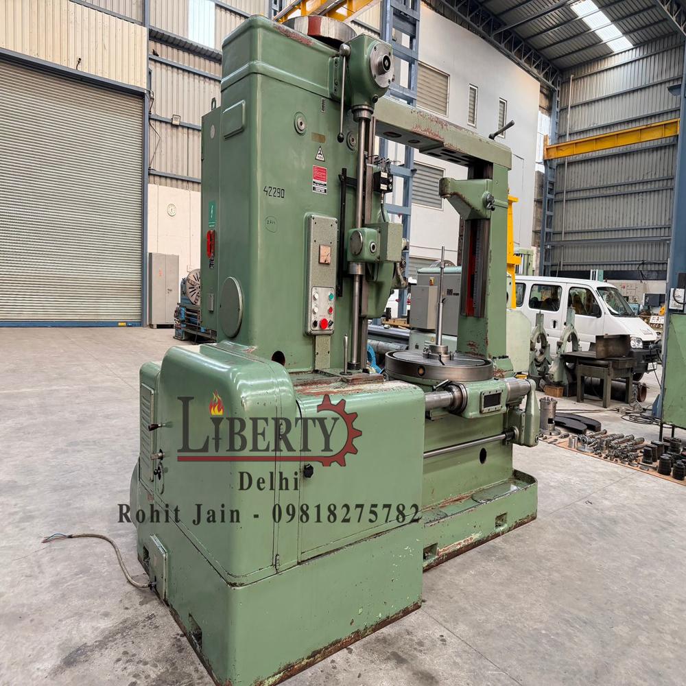 TOS FO-10 Gear Hobbing Machine
