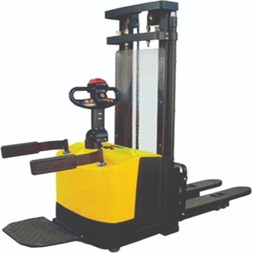 Power Stacker - Capacity: 2000 Kg