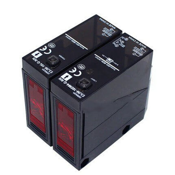 Omron E3JM-10M4-NN-US Photoelectric Sensor