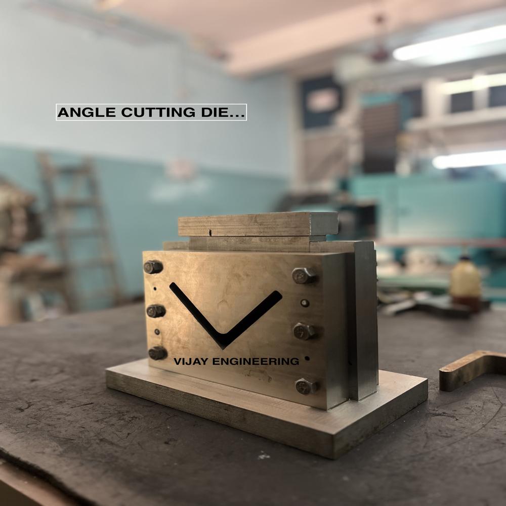 Angle-pipe Cutting Die