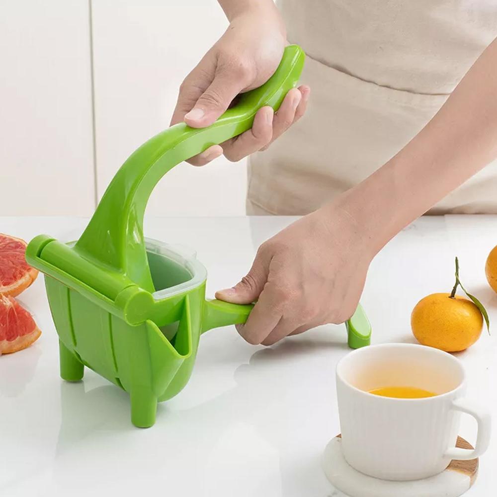 Manual Plastic Fruit Juicer, Hand Juicer Extractor Tool for Orange, Limes