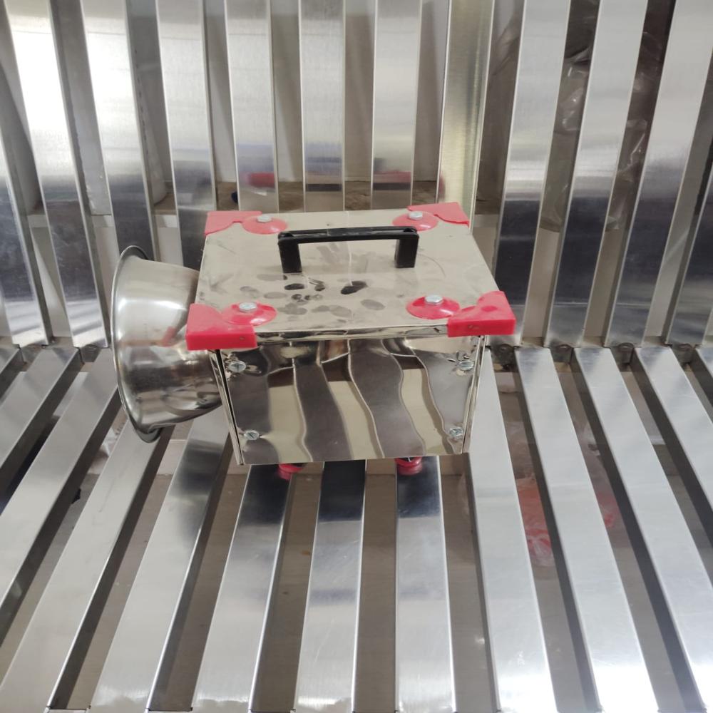 Coconut Scrapper Small - Automation Grade: Semi - Automatic