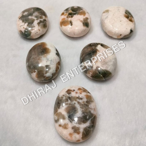 Cats Eye Plam Stone