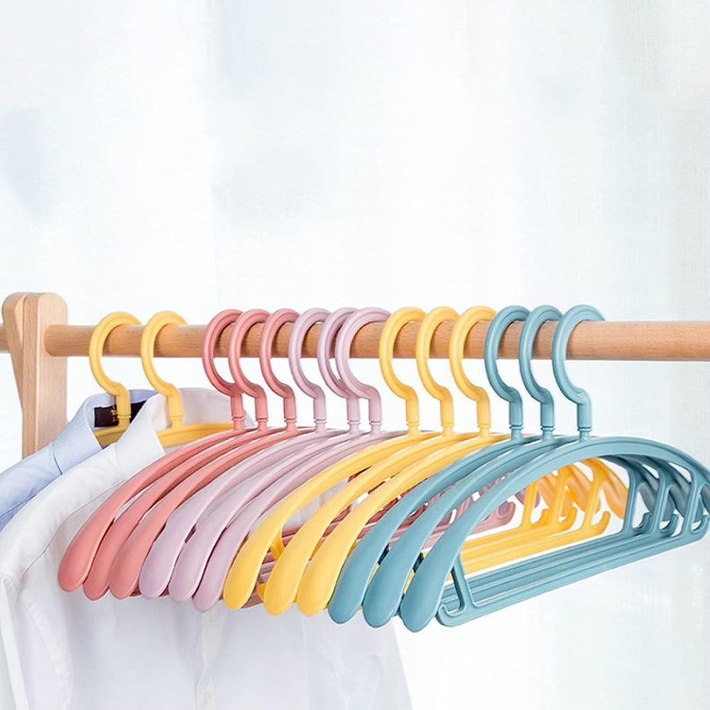 Plastic Clothes Hangers, Slim & Durable Space-Saving Hangers (3 Ps)