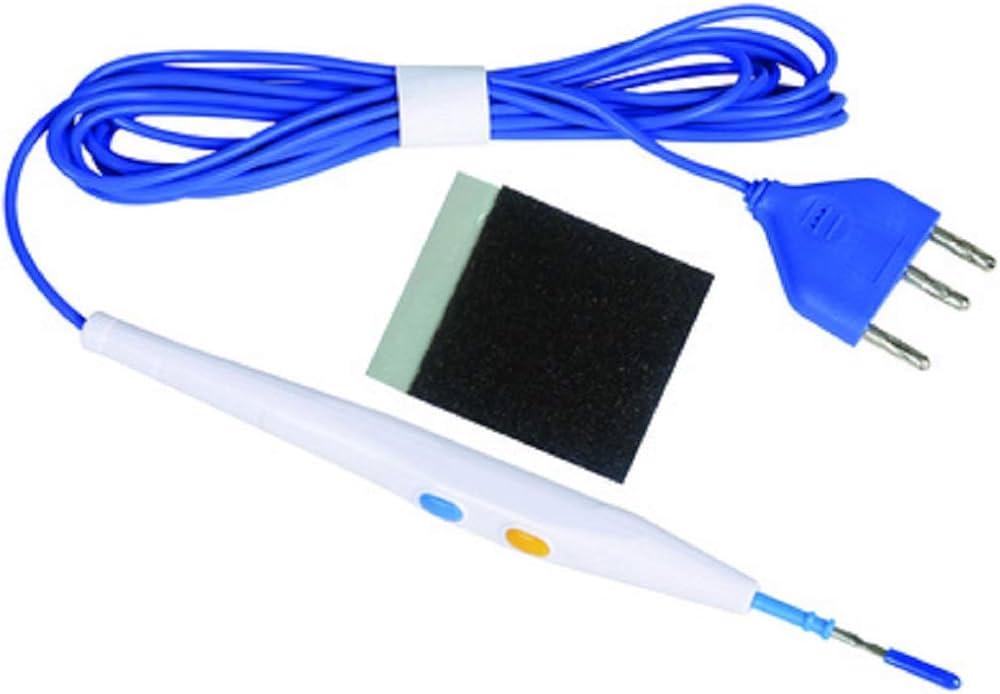 Cautery pencil with cautery tip cleaner