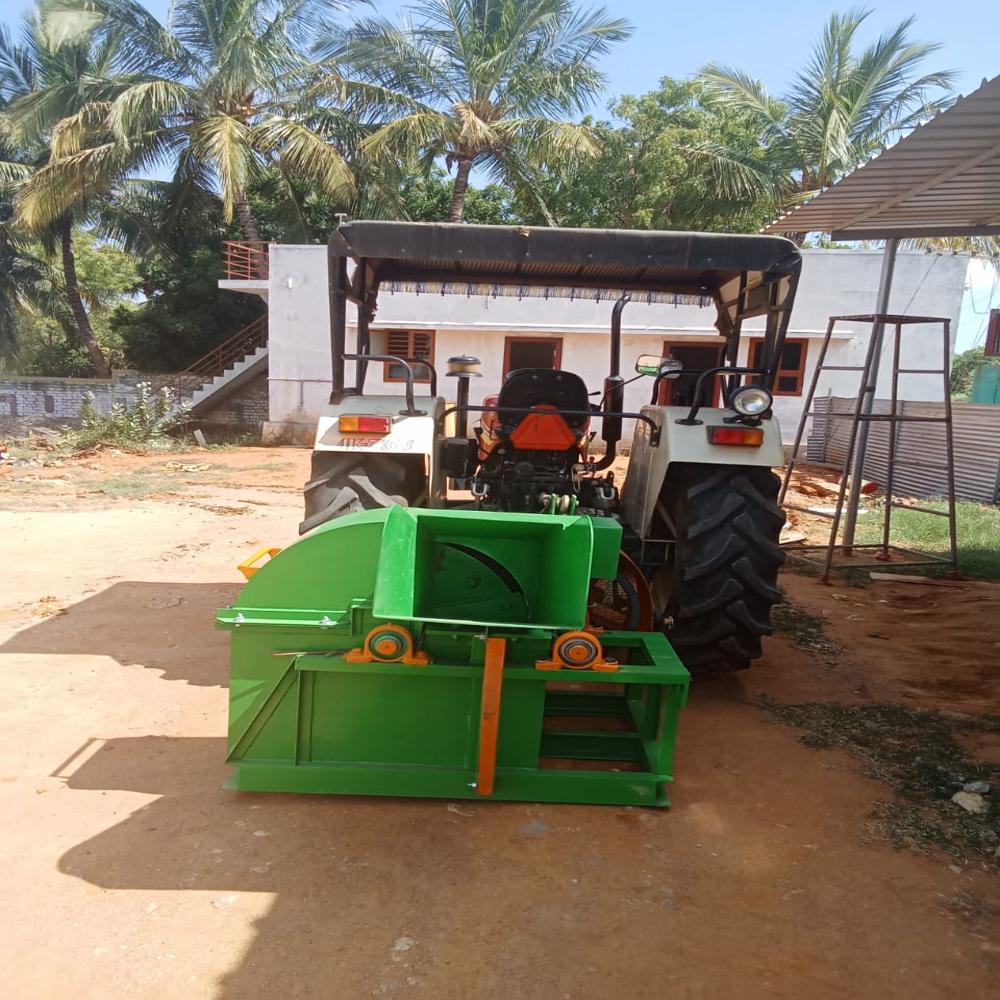 Agriculture waste shredder cum pulverizer