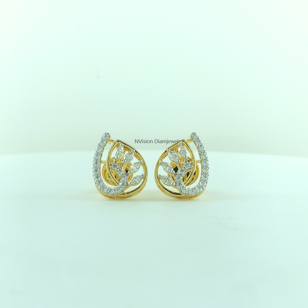 18KT Peacock Theme Natural Diamond Earrings